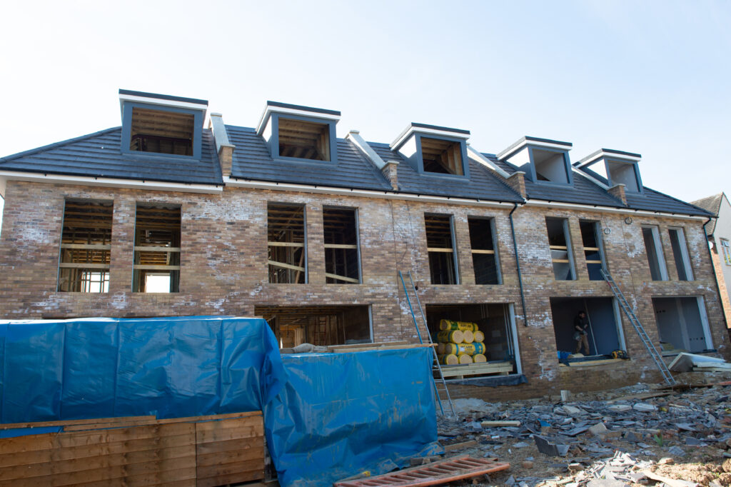 5 NEW BUILD TOWNHOUSES IN BARNET NORTH LONDON