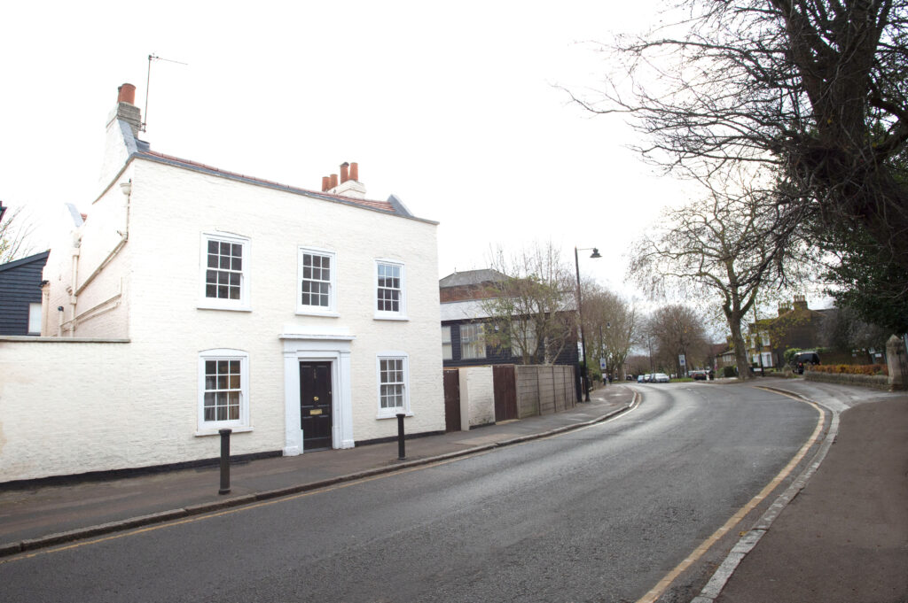 250 year old 3 bedroom detached house refurb in chase side north london